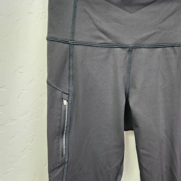 ATHLETA || Black Ankle Cropped Leggings - Picture 3 of 10